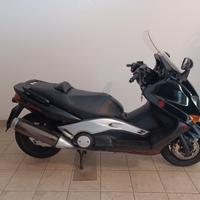 Yamaha T Max - 2005