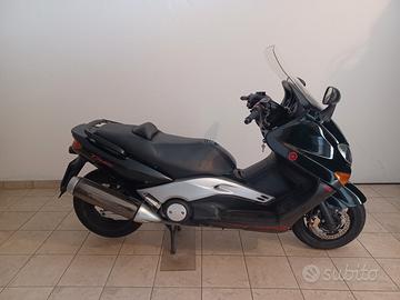Yamaha T Max - 2005
