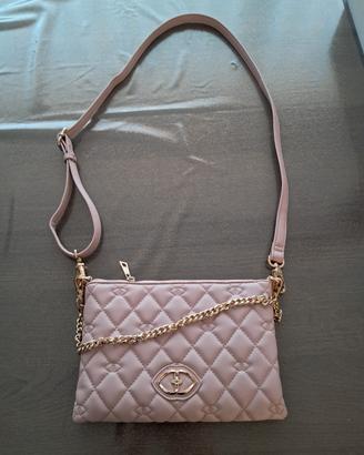 Borsa "Motivi" mai usata