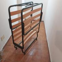 Rete letto pieghevole e materasso memory singoli
