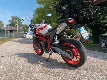 moto usata  sempre al coperto  funzionante 