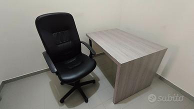 Scrivania + sedia