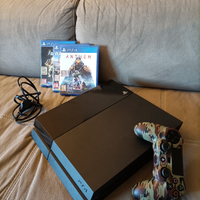 PlayStation 4 + 1 joystick originale + 3 giochi