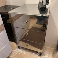 Piccola cassettiera Lineabeta