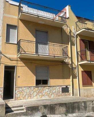 Casa a solo sù 3 livelli con terrazzo esclusivo