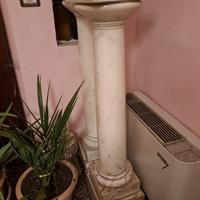 Colonne in marmo bianco