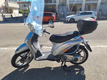 Piaggio Liberty 200 - Carrozzeria e bauletto OK