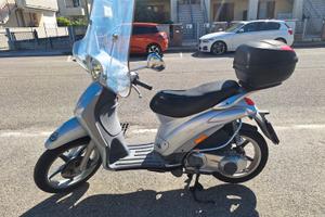 Piaggio Liberty 200 - Carrozzeria e bauletto OK