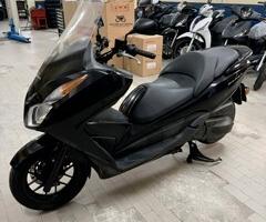 Honda Forza 300