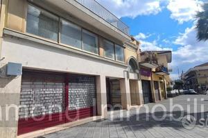 Intero stabile a Fiumefreddo di Sicilia