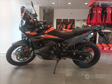 KTM 890 Adventure Black / Orange - 2024