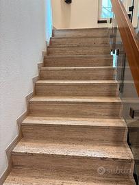 Rivestimento scala in travertino - 117 gradini