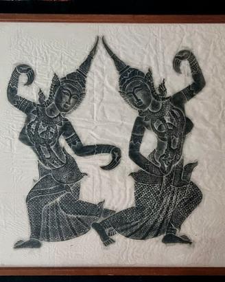 Grande murale indonesiano con due danzatrici