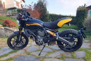 DUCATI  FULL  TROTTLE