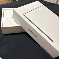 Apple mac book air 13’’ chip m4 2025