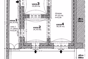 Locale Piano Terra Pluriuso