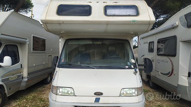 Camper mansardato laika