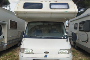 Camper mansardato laika