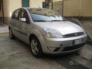 FORD Fiesta 1.2 16V 5 PORTE TECNO