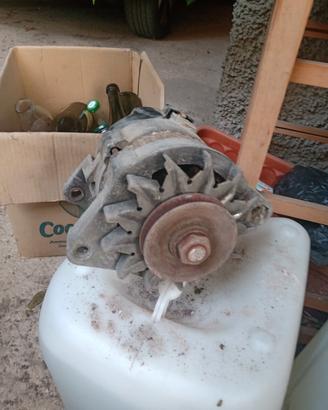 Alternatore per auto 