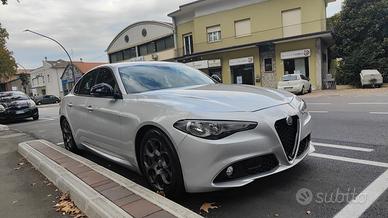 Alfa Romeo Giulia 2.2 150 cv 