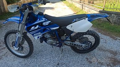 Moto targata Yamaha yz 125