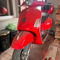 Vespa GTS 300