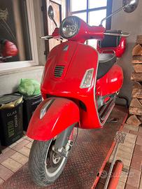 Vespa GTS 300