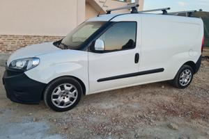 Privato vende fiat doblò cargo maxi 105 Multijet