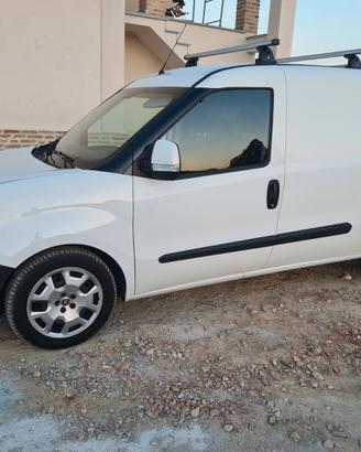 Privato vende fiat doblò cargo maxi 105 Multijet