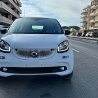 Smart ForFour 90 0.9 Turbo twinamic PassionLED NAV