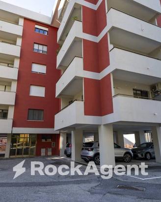 APPARTAMENTO AMPIA METRATURA IN CONTESTO PRIVATO