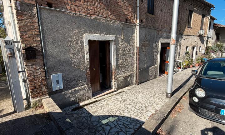 Appartamento indipendente da ristrutturare