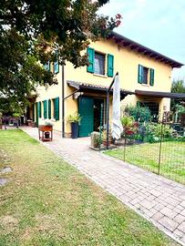 Villetta a schiera di 224 m² con più di 5 locali a