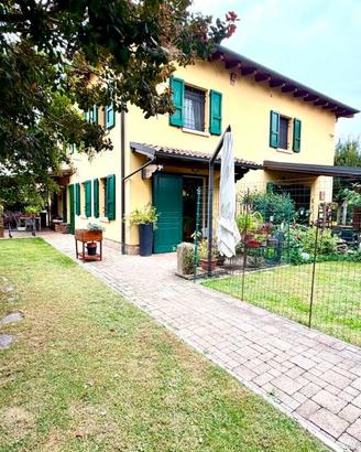 Villetta a schiera di 224 m² con più di 5 locali a