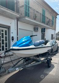 MOTO D’ACQUA YAMAHA 700 + Carrello