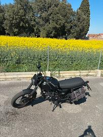 Brixton Felsberg 125 ABS con borse incluse