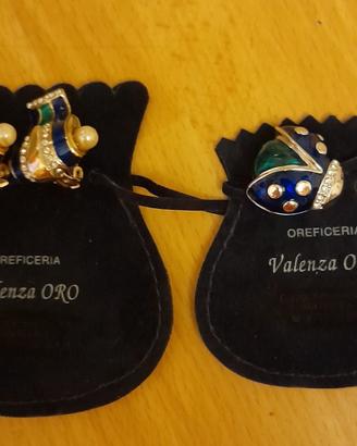 Set collezione bigiotteria orecchini e spilla