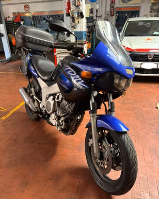MOTO TDM 850