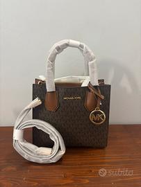 Michael Kors Mercer Medium Messenger