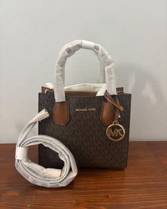 Michael Kors Mercer Medium Messenger