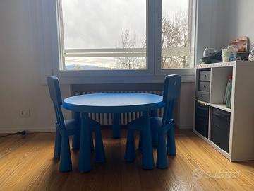 Tavolo e  due sedie gioco bambini
