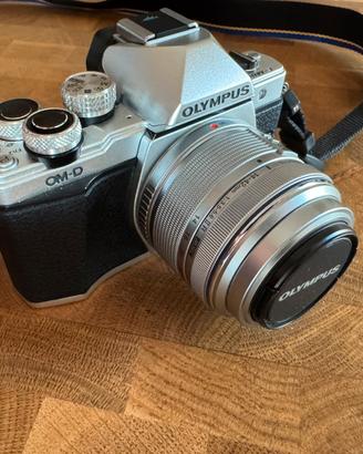Olympus OM-D-E-M10 II