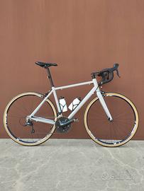 Bici corsa Triban 520 migliorata – ruote Giant PR-