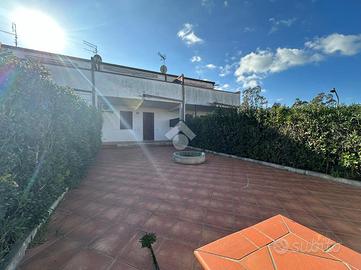 2 LOCALI A CASSANO ALLO IONIO