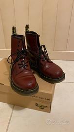 Dr martens store rosse