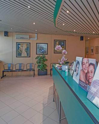 Attività / Licenza di 220 m² con più di 5 locali a