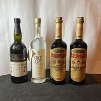 Bottiglie random liquori + vino + grappa