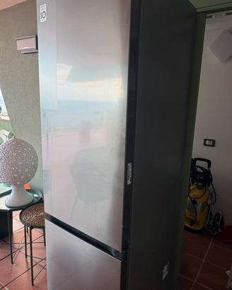 Frigorifero combinato LG GBV3200CPY