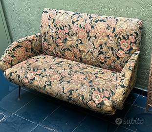 Divano anni 60